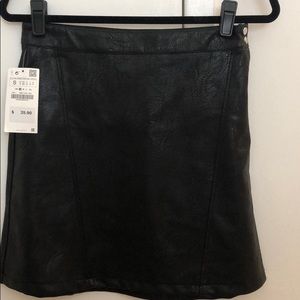 Brand new Zara leather skirt
